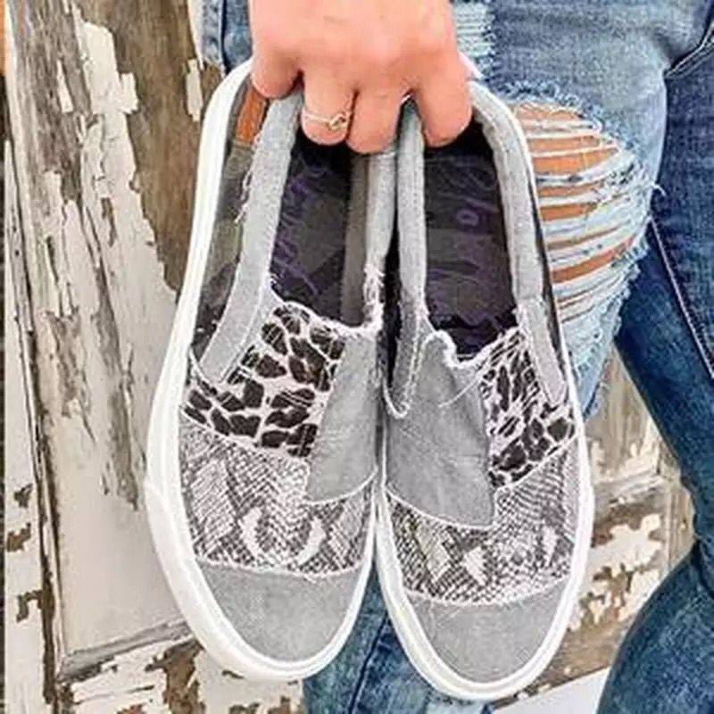 Casual Leproid Print Flat Sneakers