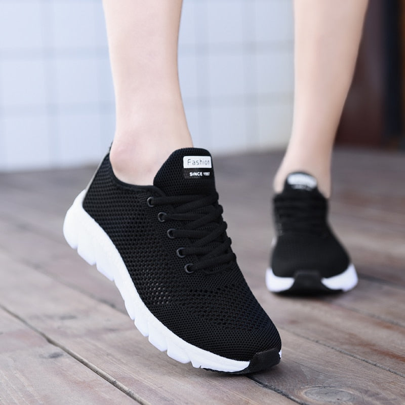 Lightweight Lace-up Air Mesh Shoes