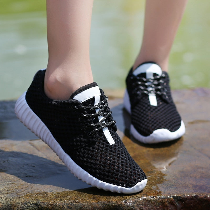 Breathable Lightweight Running Shoes